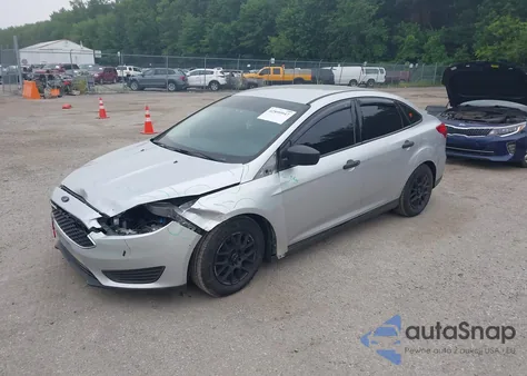 2016 Ford Focus S z USA, uszkodzony, nr VIN 1FADP3E26GL323959